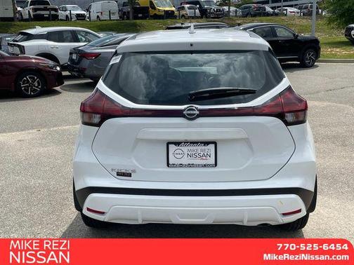 2025 Nissan Kicks S