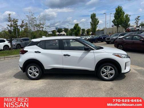 2025 Nissan Kicks S