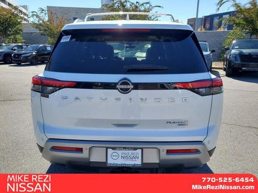 2025 Nissan Pathfinder Platinum 4WD