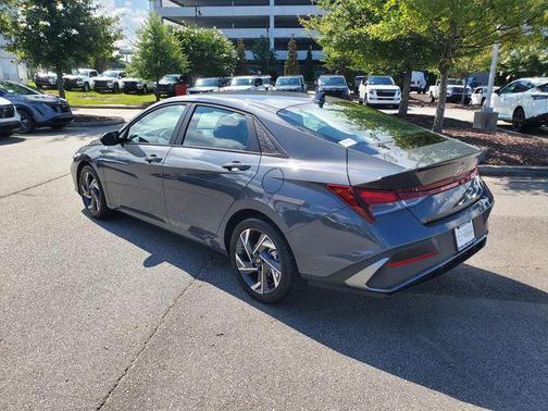 2025 Hyundai ELANTRA Sport