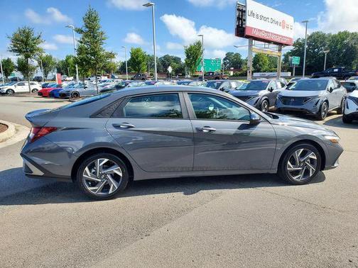 2025 Hyundai ELANTRA Sport