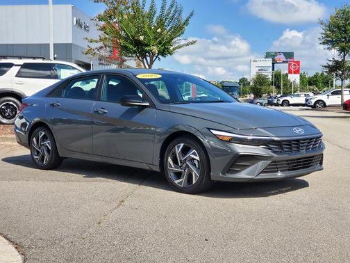 2025 Hyundai ELANTRA Sport