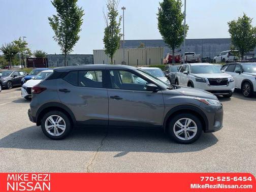 2025 Nissan Kicks S