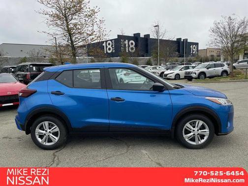 2025 Nissan Kicks S