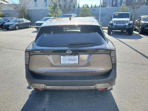 2025 Nissan Kicks SV