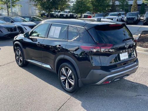 2022 Nissan Rogue SL