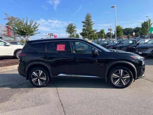 2022 Nissan Rogue SL