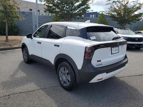 2025 Nissan Kicks S