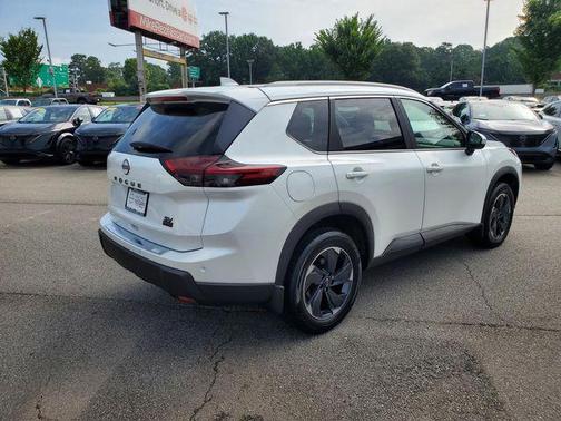 2024 Nissan Rogue SV