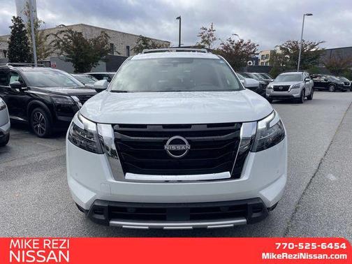 2025 Nissan Pathfinder SL FWD