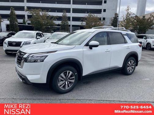 2025 Nissan Pathfinder SL FWD