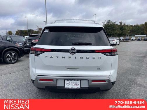 2025 Nissan Pathfinder SL FWD