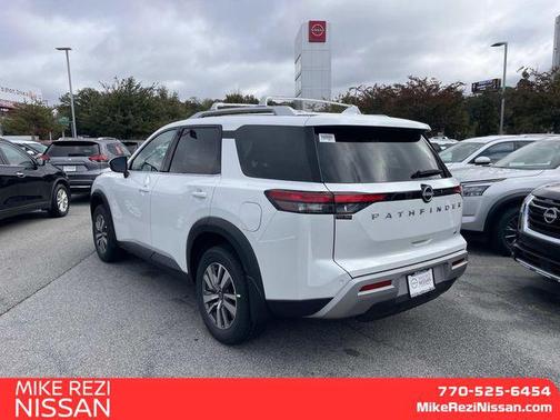 2025 Nissan Pathfinder SL FWD