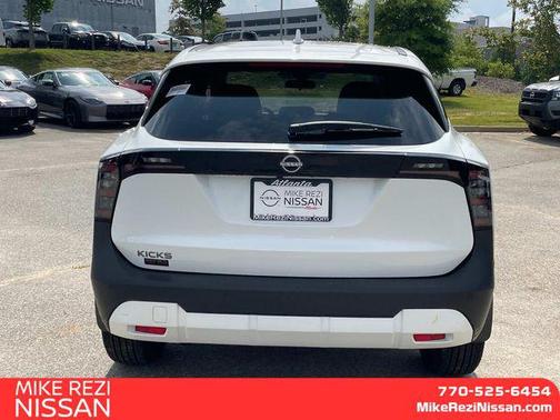 2025 Nissan Kicks SV