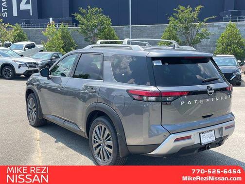 2025 Nissan Pathfinder SL FWD
