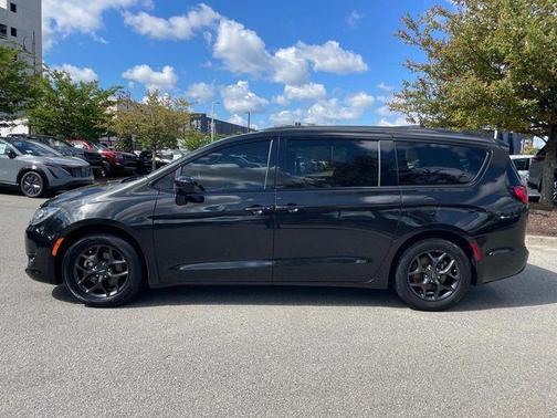 2018 Chrysler Pacifica Touring-L Plus
