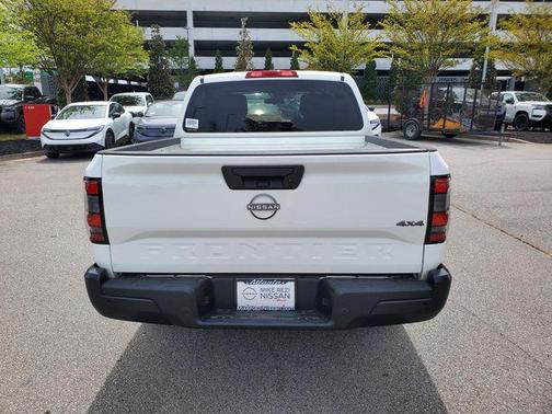 Glacier White 2023 Nissan Frontier S