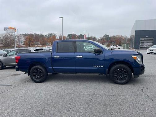 2021 Nissan Titan SV