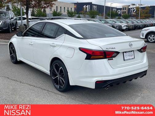 2025 Nissan Altima SR FWD