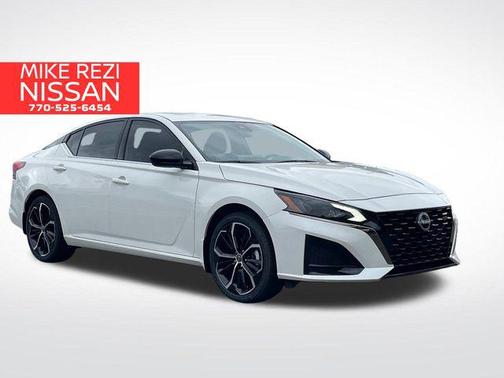 2025 Nissan Altima SR FWD
