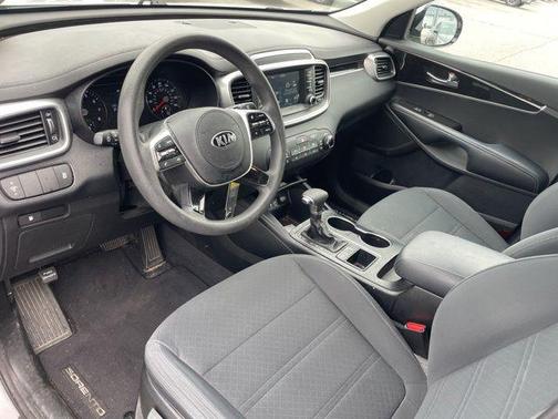 Sparkling Silver 2019 Kia Sorento L
