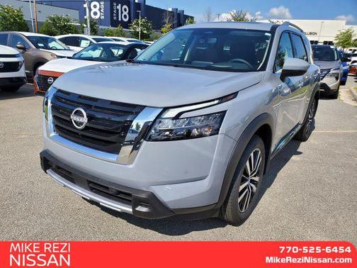 2025 Nissan Pathfinder Platinum FWD