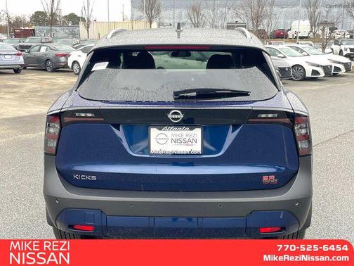 2025 Nissan Kicks SR