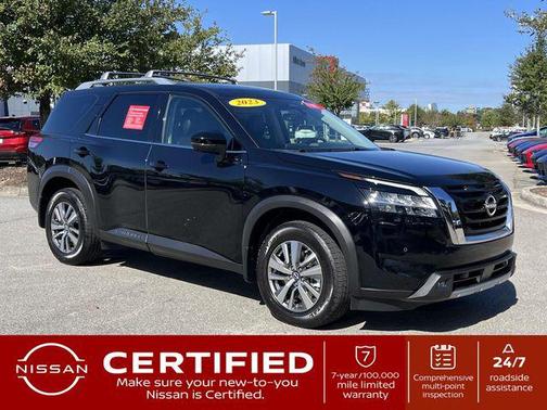 2023 Nissan Pathfinder SL FWD