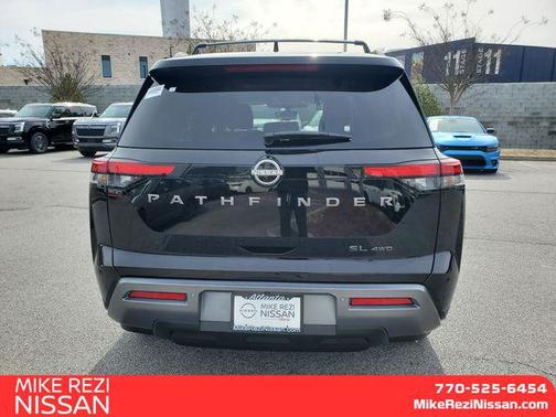 2026 Nissan Pathfinder SL