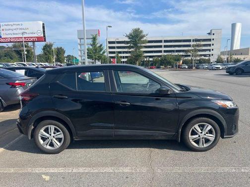 2023 Nissan Kicks S