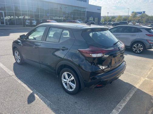 2023 Nissan Kicks S