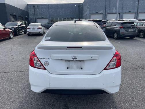 2019 Nissan Versa 1.6 S+