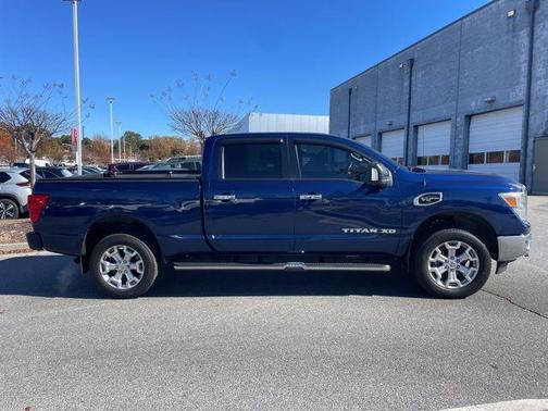 2017 Nissan Titan XD SV