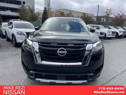 2025 Nissan Pathfinder SL 4WD