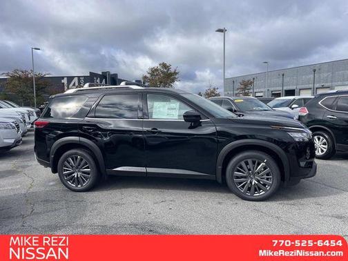 2025 Nissan Pathfinder SL 4WD