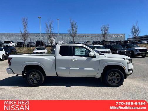 2025 Nissan Frontier SV