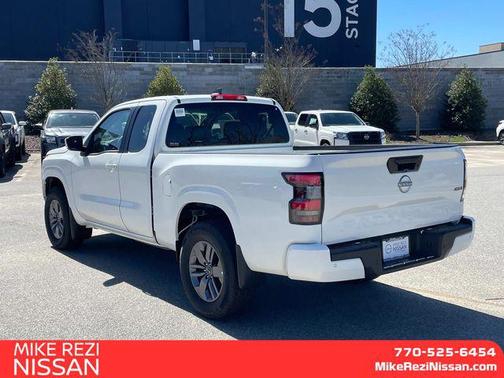 2025 Nissan Frontier SV