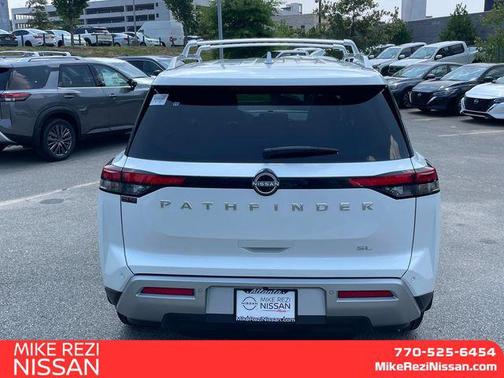 2025 Nissan Pathfinder SL FWD