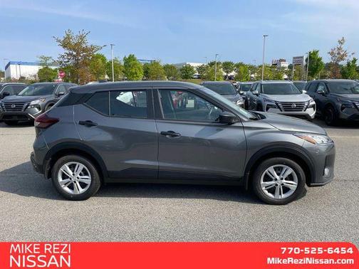 2025 Nissan Kicks S