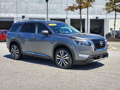 Gun Metallic 2025 Nissan Pathfinder Platinum FWD