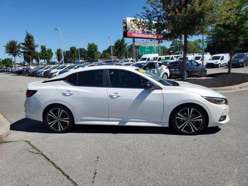 Aspen White Tricoat 2023 Nissan Sentra SR