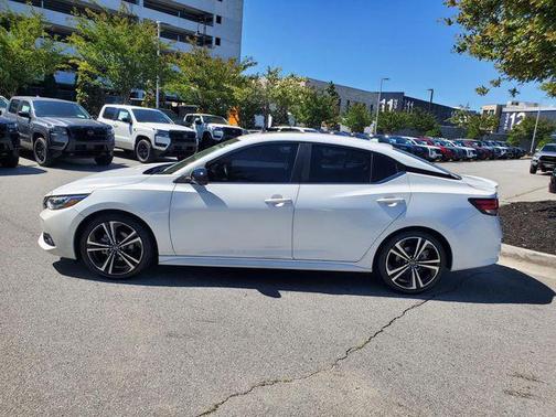 Aspen White Tricoat 2023 Nissan Sentra SR
