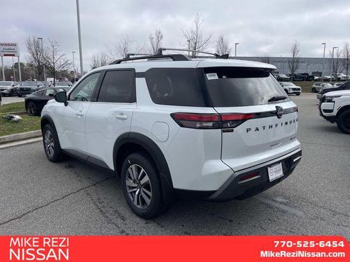 Everest White Pearl Tricoat 2026 Nissan Pathfinder SL