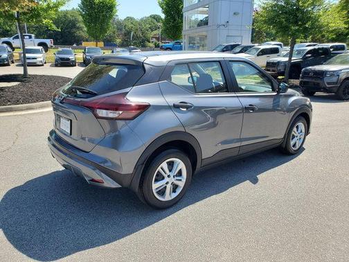 Gun Metallic 2025 Nissan Kicks S