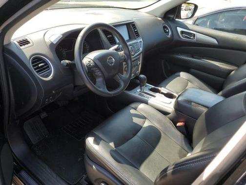 2018 Nissan Pathfinder SL
