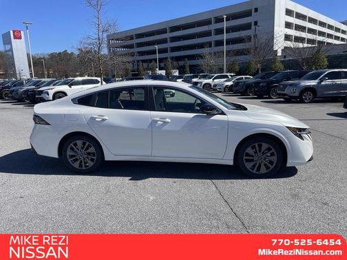 Aspen White Tricoat 2026 Nissan Sentra SL