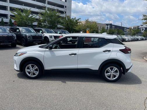 2022 Nissan Kicks S
