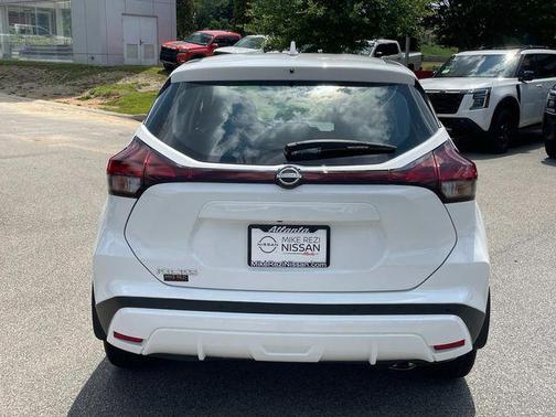 2022 Nissan Kicks S