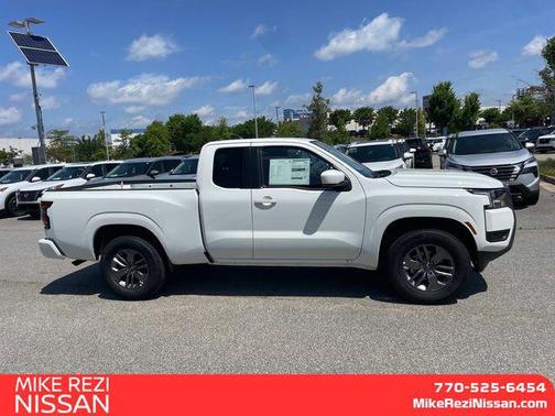 2025 Nissan Frontier SV