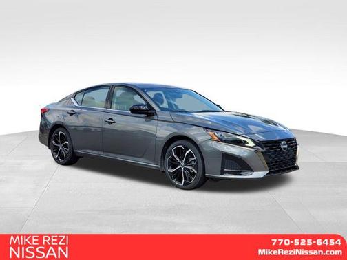 2025 Nissan Altima SR FWD